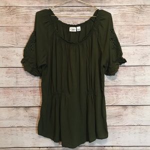 5 FOR $25 SALE! Cato Off The Shoulders Blouse